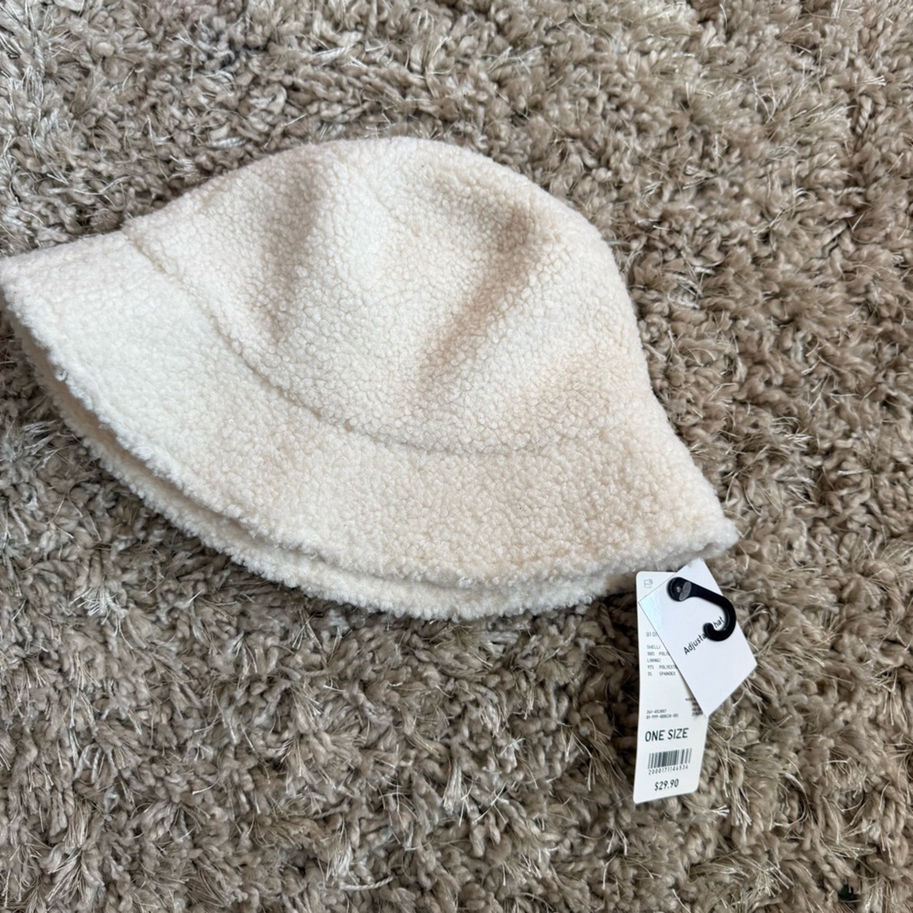 Uniqlo Adjustable off white Faux Shearling Bucket Hat - Picture 4 of 10
